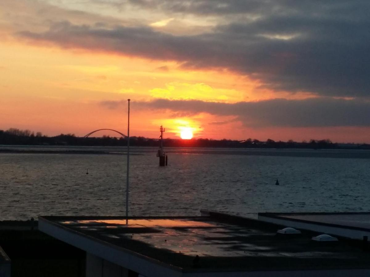 Fehmarn Burgtiefe Suedstrand Meerblick Apartment Meerzeit Esterno foto